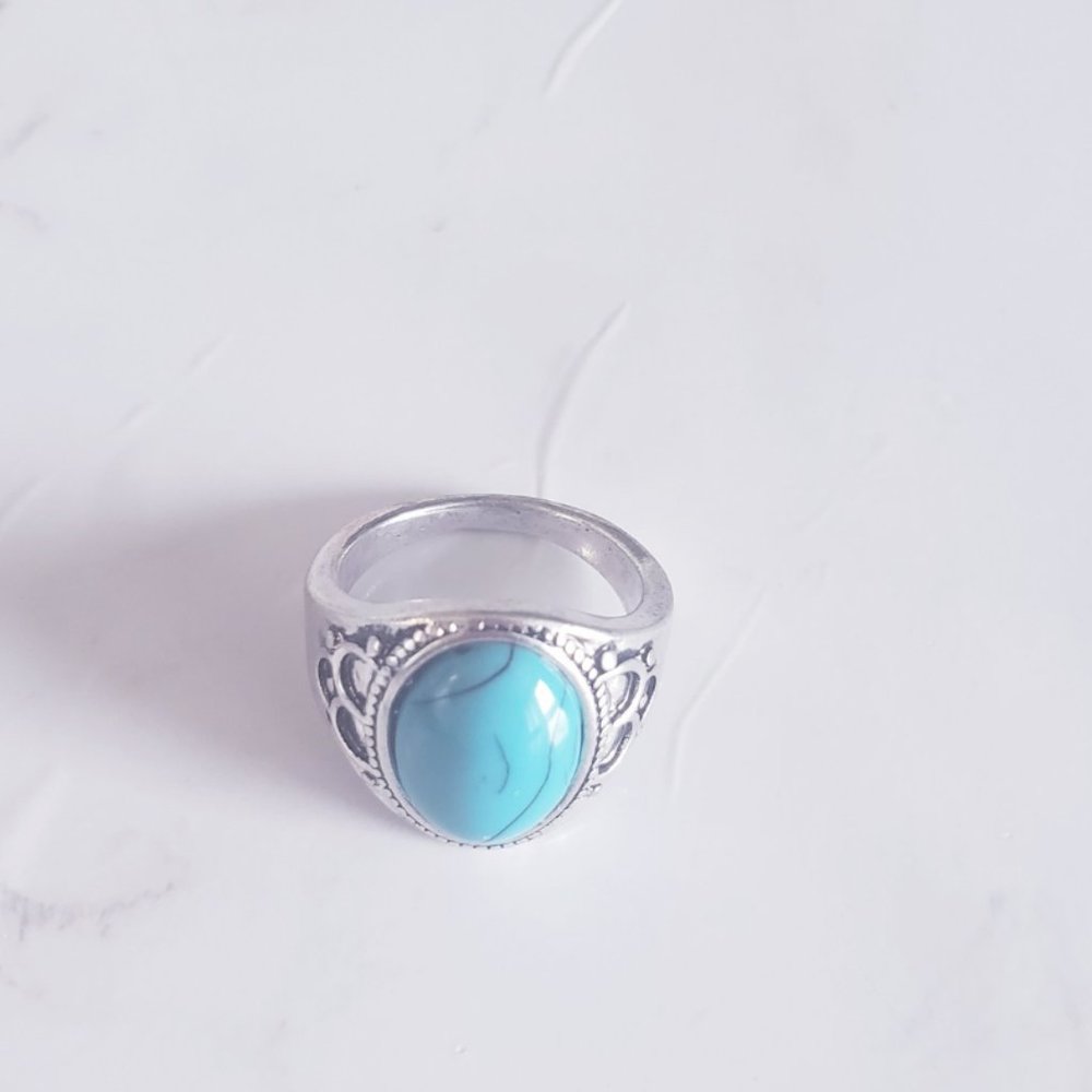 Turquoise Ring - Picture 1 of 2